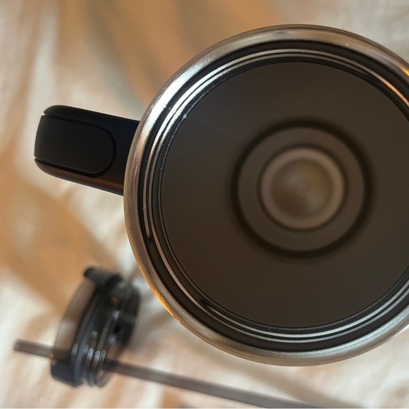 Stanley Matte Black Quencher H2.0 Flowstate Tumbler 40 OZ - Picture 6 of 8